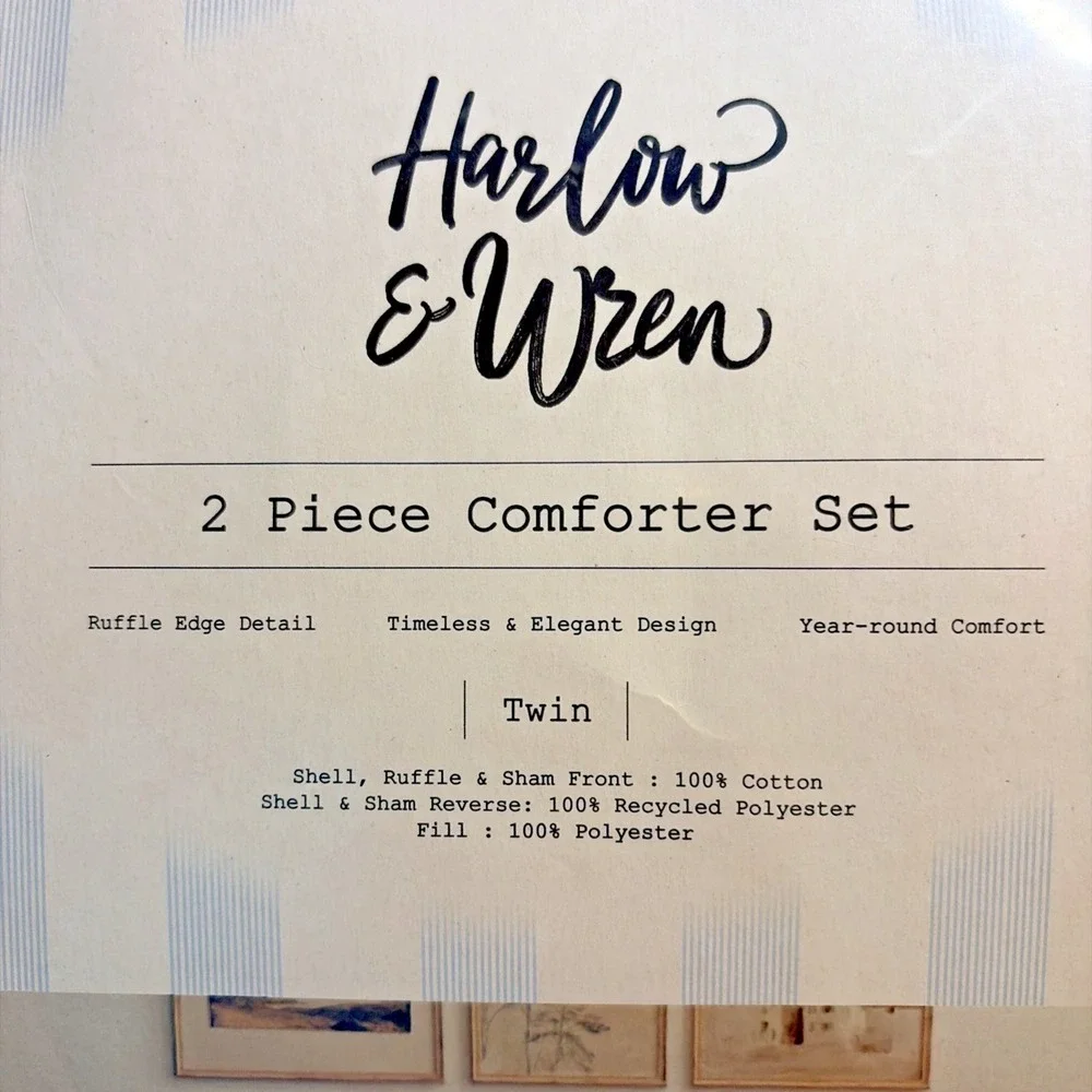 Harlow & Wren Ruffle Edge Comforter in Blue Floral Print - Twin